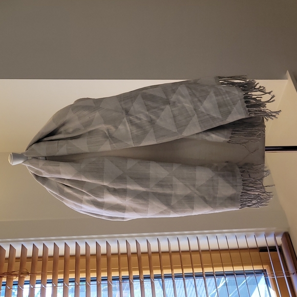 Indigo Blanket Scarf - Picture 5 of 8